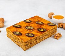 Медовая фантазия с грецким орехом пирожные-канапе