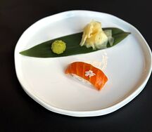 Суши с форелью