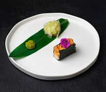 Хенд-ролл спайси с форелью