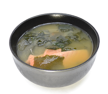 Мисо-суп с лососем и тофу