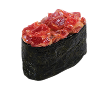 Гункан с тунцом и соусом спайс