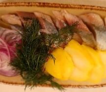 Селедочка с отварным картофелем