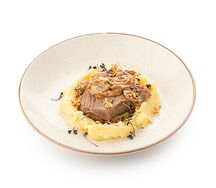 Говядина в соусе демиглас с картофельным пюре