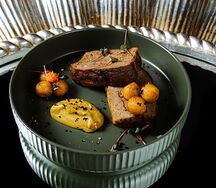 Мясной хлеб с битыми яблоками