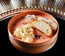 Скрэмбл с кремом из семги