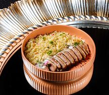 Утиная грудка с орзо, соусом пармезан и трюфельным маслом