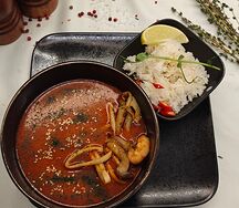 Том ям с морепродуктами