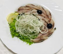 Сельдь с луком