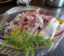 Сельдь с картофелем и луком