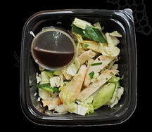 Салат с куриным филе, огурцом и азиатской заправкой