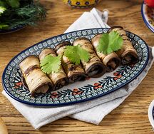 Рулетики из баклажанов с сыром фета