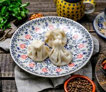 Хинкали с бараниной и телятиной варёные 