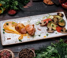 Куриное филе в беконе