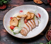 Цезарь с курицей