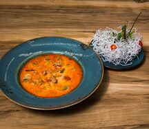 Суп Том Ям на кокосовом молоке с морепродуктами