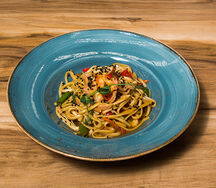 Удон в соусе Черный Перец с морепродуктами