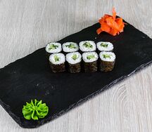 Мини ролл с огурцом