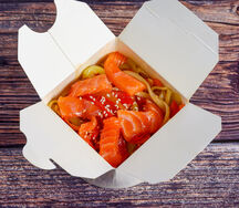 Вок Лапша с лососем