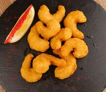 Креветки в кляре с соусом