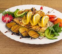 Дорадо с овощами