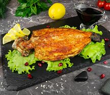 Форель радужная с соусом