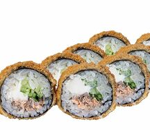 Жареный ролл с лососем