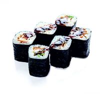 Ролл с угрем и огурцом