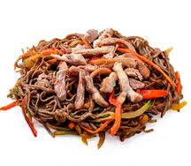 Гречневая лапша с курицей