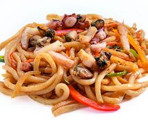 Яки удон с морепродуктами