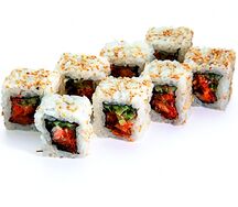 Ролл с жареным лососем