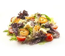 Салат Цезарь с креветками