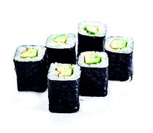 Ролл с авокадо