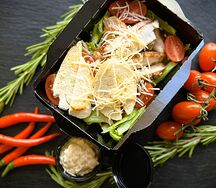 Цезарь с курицей