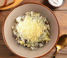 Салат мясной с шампиньонами