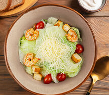 Салат Цезарь с курицей