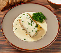 Филе минтая в соусе