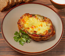 Свинина с сыром и маринованными огурцами