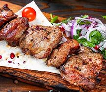 Шашлык из cвинoй шеи