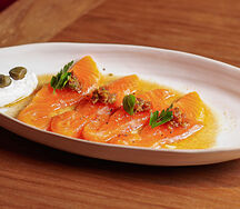 Крудо из форели с красным апельсином 