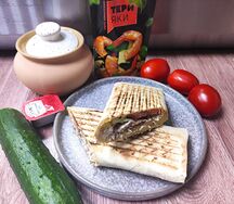 Шаурма со свининой в лаваше