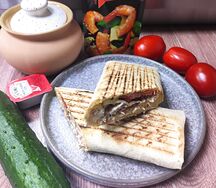 Ролл с курицей и сыром