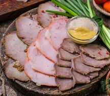 Мясные деликатесы