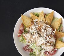 Салат Не цезарь с курицей