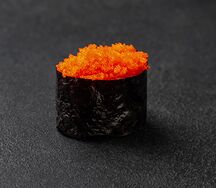 Суши с икрой масаго