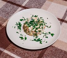 Оливье со шпротами