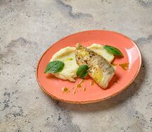 Филе судака под лигурийским соусом