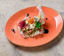 Тартар с тунцом и авокадо