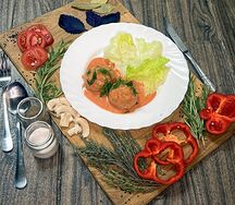 Тефтели мясные в томатном соусе