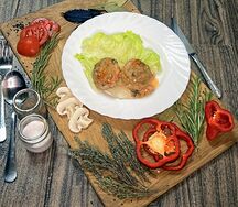 Ёжики мясные в томатно-сливочном соусе