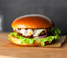 BBQ с копченым сулугуни и фри